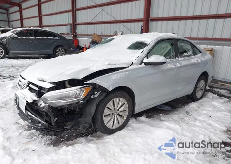 2019 Volkswagen Jetta 1.4T R-Line/1.4T S/1.4T Se z USA, uszkodzony, nr VIN 3VWC57BU2KM084987